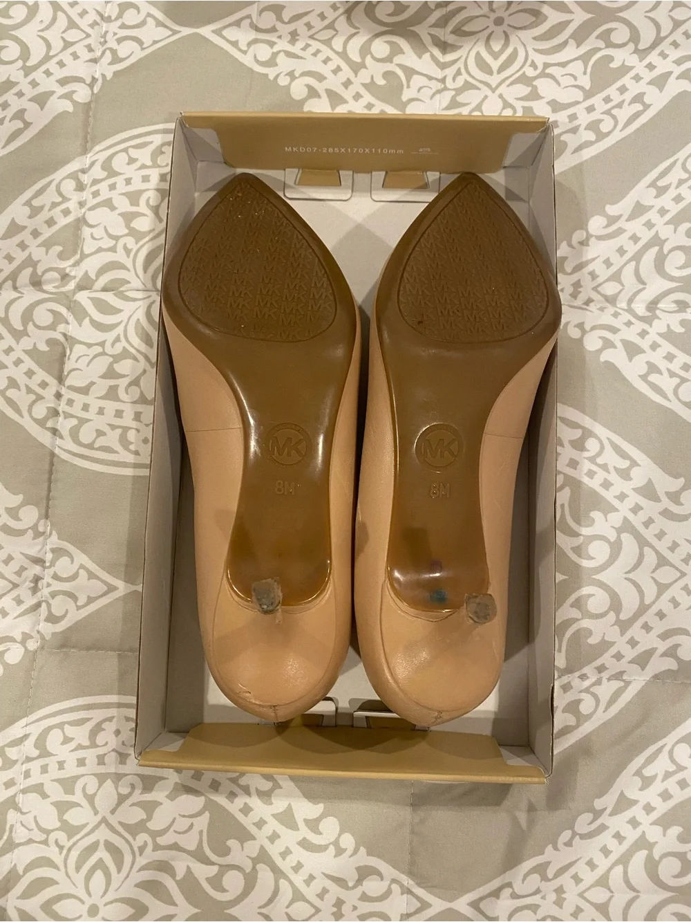 *Used* Michael Kors Kitten Heel Flex Pumps. Heavily Discounted